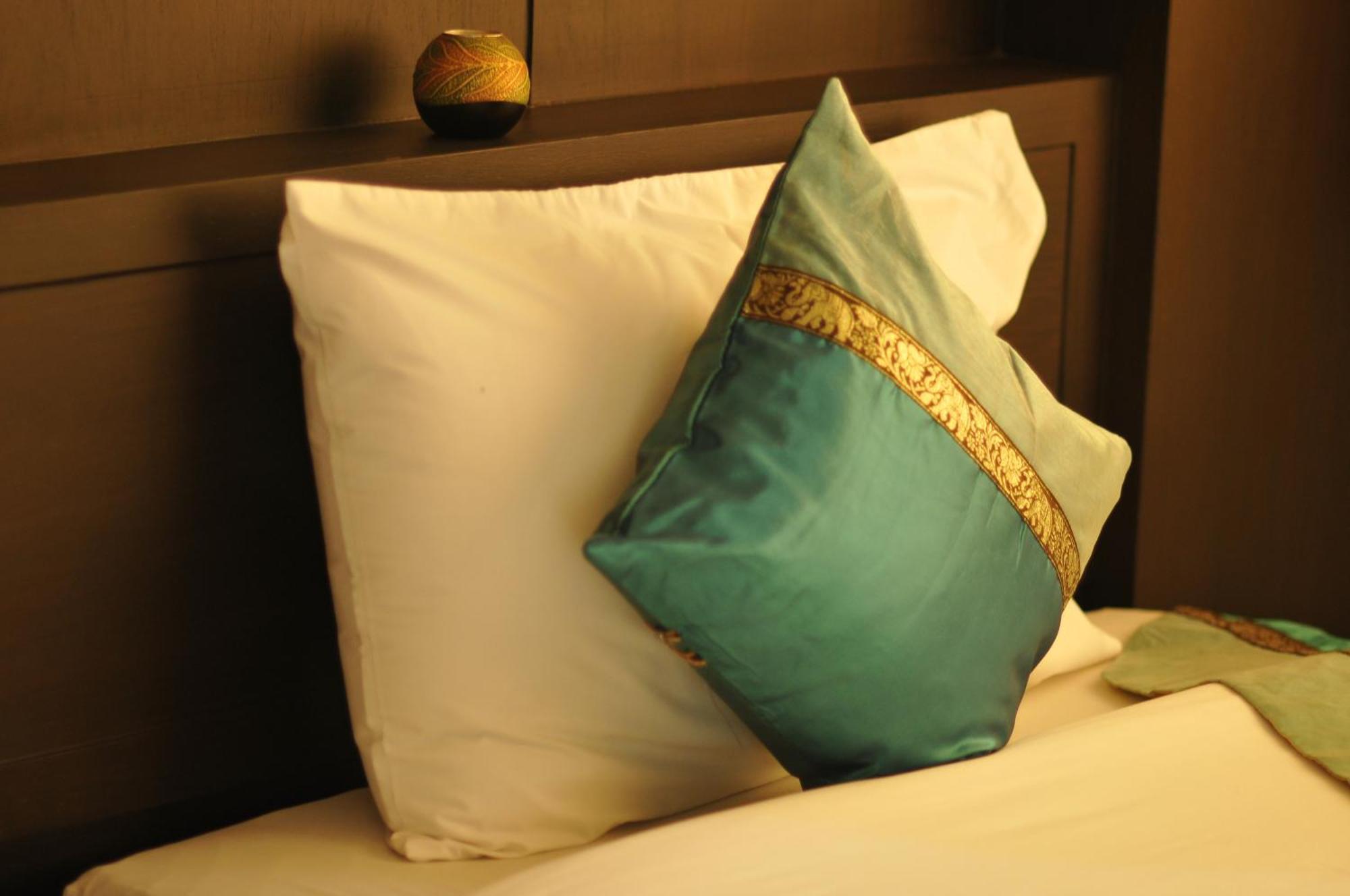 בנגקוק Regent Suvarnabhumi Hotel מראה חיצוני תמונה