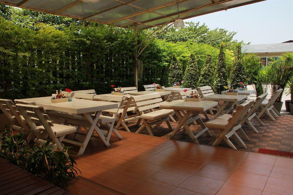 בנגקוק Regent Suvarnabhumi Hotel מראה חיצוני תמונה